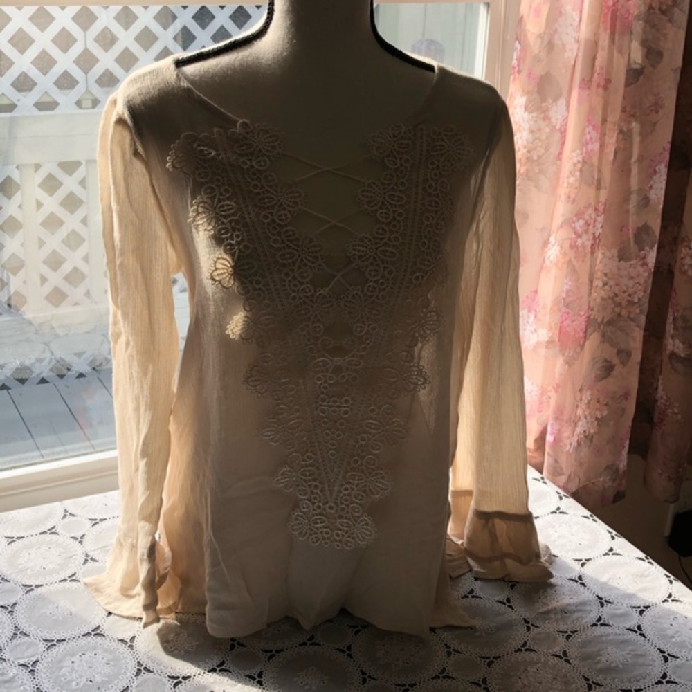 💜💜 Jodifl Long Ruffled Sleeve Semi Sheer Top Size Small